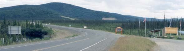 Overview of Alaska Highway crossing the border into Canada